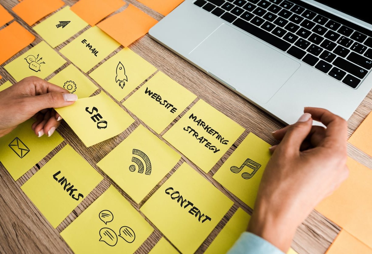 email marketing laptop